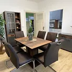 Moderne 3 Raum Altbau Etw Bis 4 Gaeste, Naehe Staatstheater, Parkplatz, Netflix, Vollausstattung Apartment Cottbus