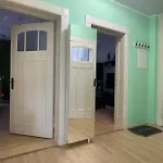 Moderne 3 Raum Altbau Etw Bis 4 Gaeste, Naehe Staatstheater, Parkplatz, Netflix, Vollausstattung Apartment *