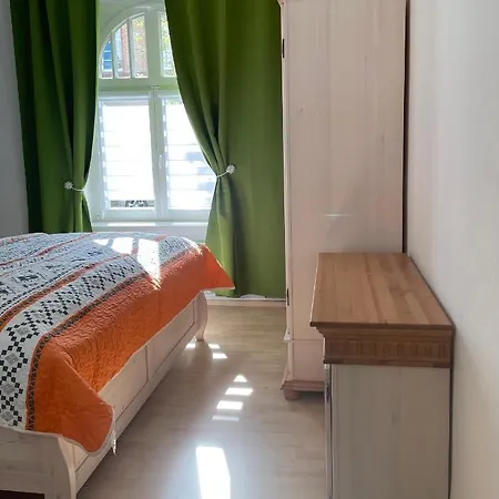 Moderne 3 Raum Altbau Etw Bis 4 Gaeste, Naehe Staatstheater, Parkplatz, Netflix, Vollausstattung