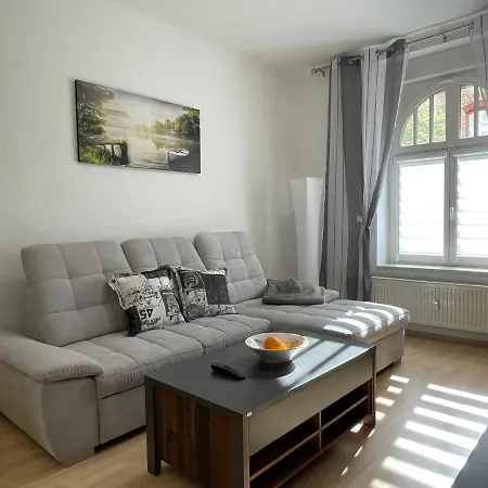 Moderne 3 Raum Altbau Etw Bis 4 Gaeste, Naehe Staatstheater, Parkplatz, Netflix, Vollausstattung Cottbus