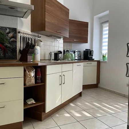 Moderne 3 Raum Altbau Etw Bis 4 Gaeste, Naehe Staatstheater, Parkplatz, Netflix, Vollausstattung شقة *