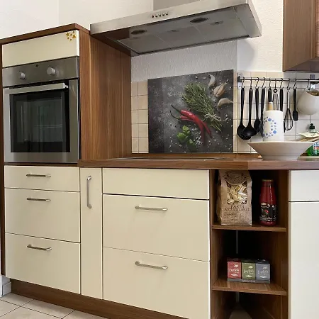 Apartmán Moderne 3 Raum Altbau Etw Bis 4 Gaeste, Naehe Staatstheater, Parkplatz, Netflix, Vollausstattung *