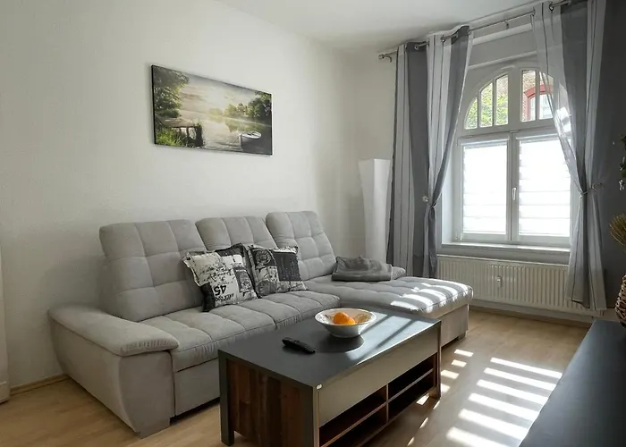 Moderne 3 Raum Altbau Etw Bis 4 Gaeste, Naehe Staatstheater, Parkplatz, Netflix, Vollausstattung كوتبوس