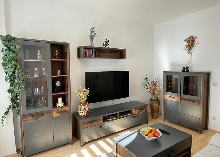 Moderne 3 Raum Altbau Etw Bis 4 Gaeste, Naehe Staatstheater, Parkplatz, Netflix, Vollausstattung كوتبوس