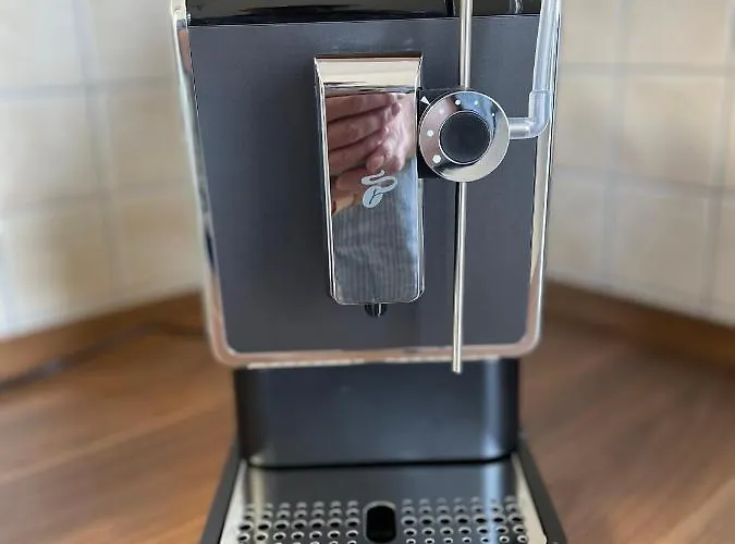 شقة Moderne 3 Raum Altbau Etw Bis 4 Gaeste, Naehe Staatstheater, Parkplatz, Netflix, Vollausstattung *