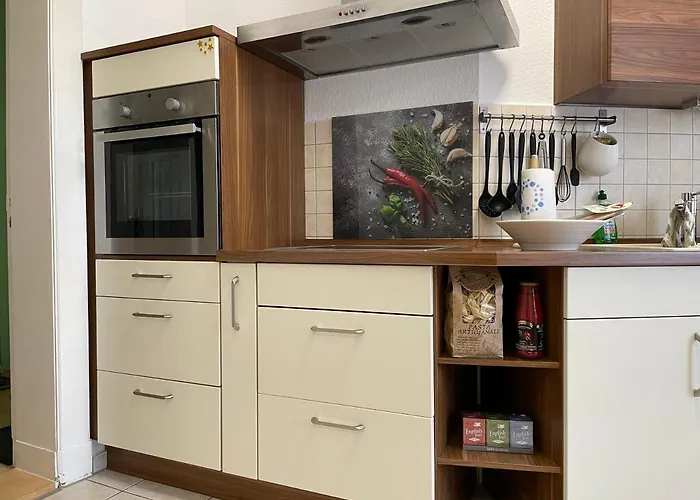 شقة Moderne 3 Raum Altbau Etw Bis 4 Gaeste, Naehe Staatstheater, Parkplatz, Netflix, Vollausstattung *